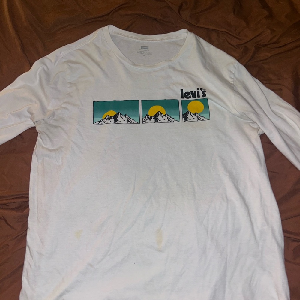 Levi's White Long Sleeve with Mountain Graphic